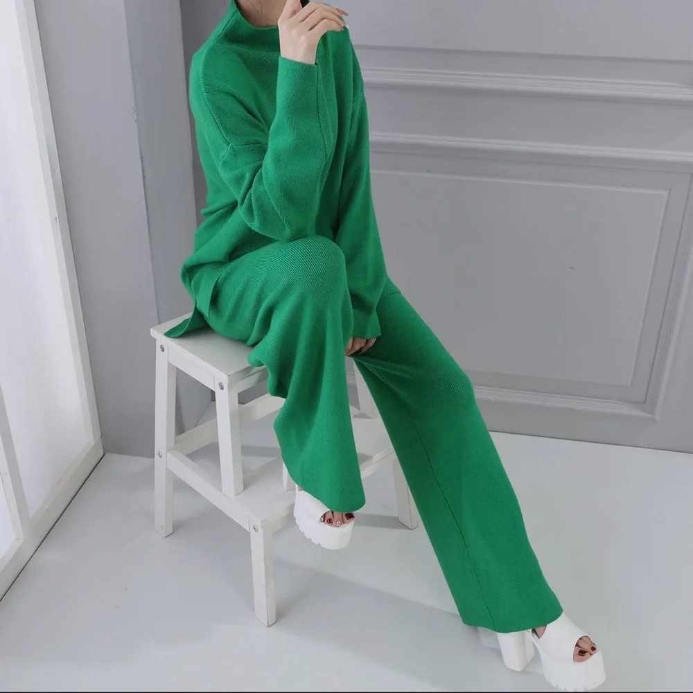 11 MADE IN EUROPE KNIT SWEATER AND PANT SET - Picture 5 of 5